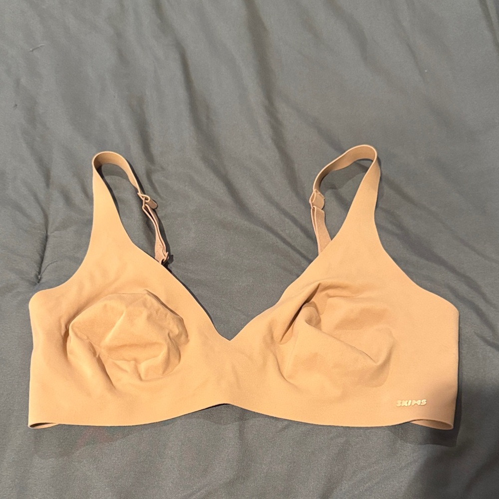 SKIMS Women's Nude Bra